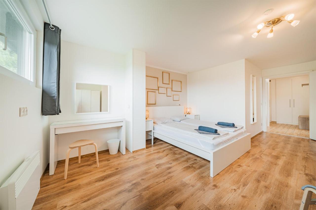 Panorama-Apartments In Unmittelbarer See-Nahe Schiefling am See Bagian luar foto